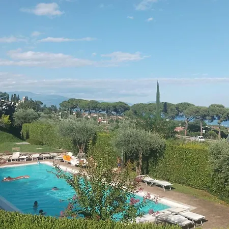 Апартаменты Horizon Luxury View By Bookinggardalake Moniga del Garda